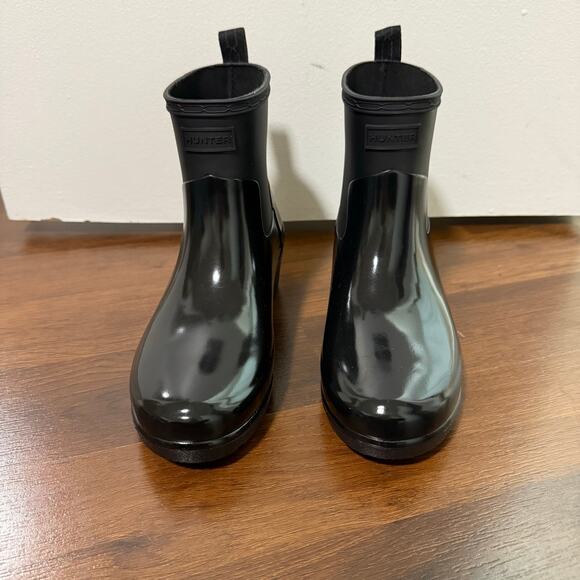 Hunter NWOT Refined Low Heel Biker Rubber Chelsea Rain Boots Outdoors Black Sz 7 - Picture 2 of 8